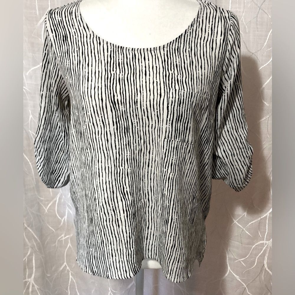 Zebra print black and white 3/4 sleeve Blouse